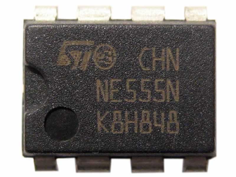 NE555